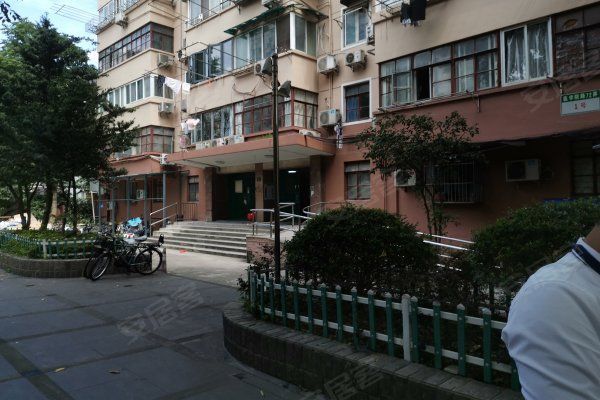 小区沿街楼栋